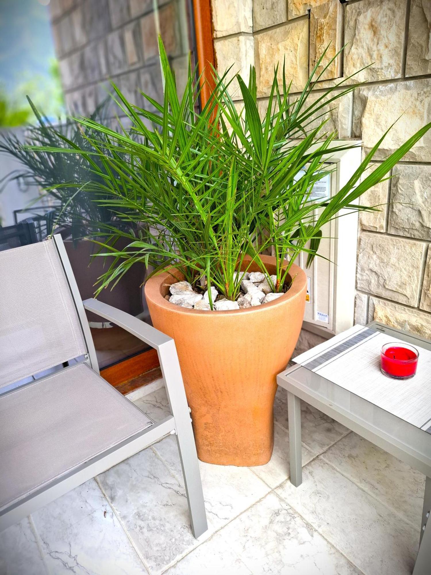 Kadena Apartments โกตอร์ ภายนอก รูปภาพ